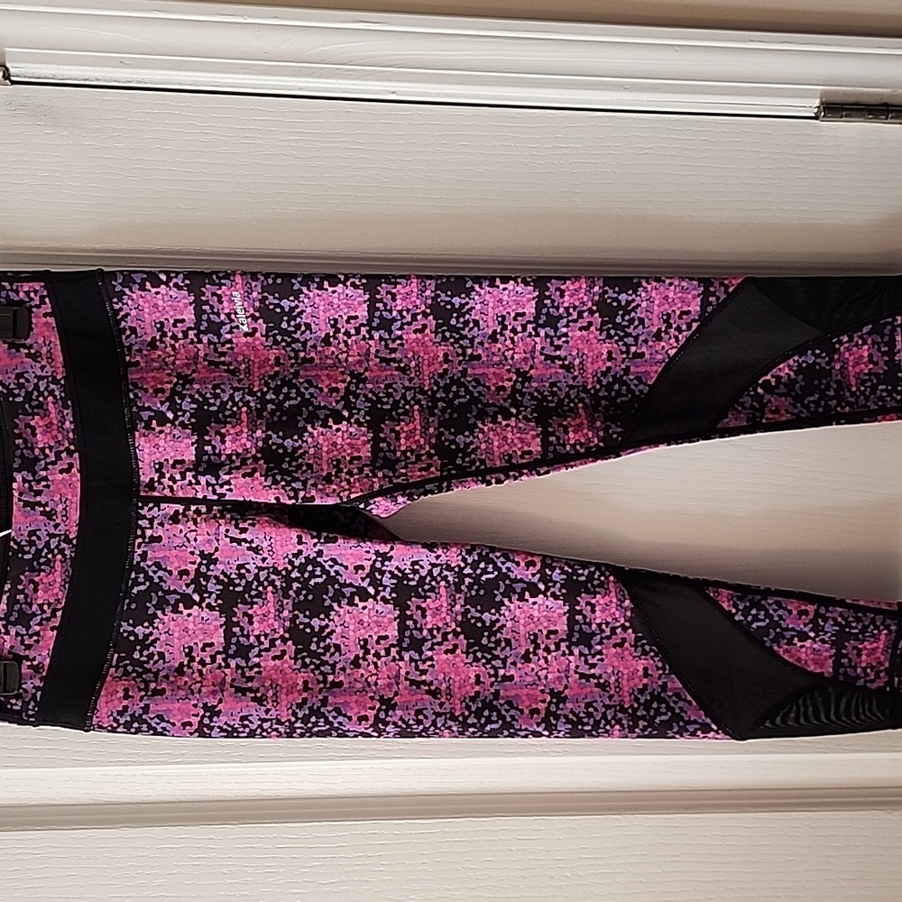 16. KALEIVIA ACTIVEWEAR